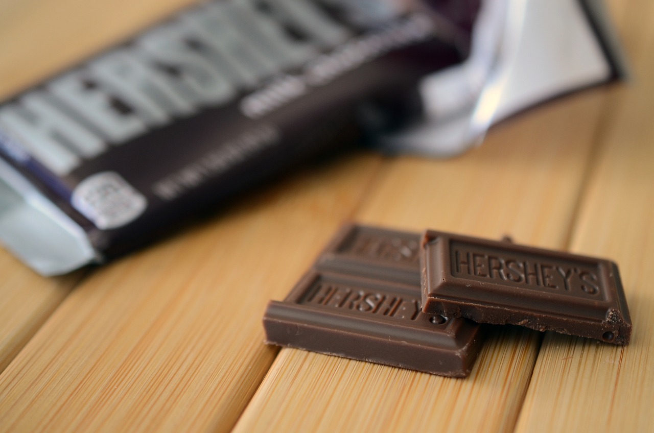 Hershey's chocolate bar and pieces