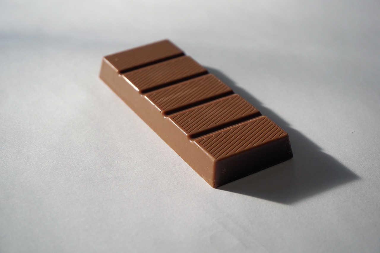 A Milk chocolate bar