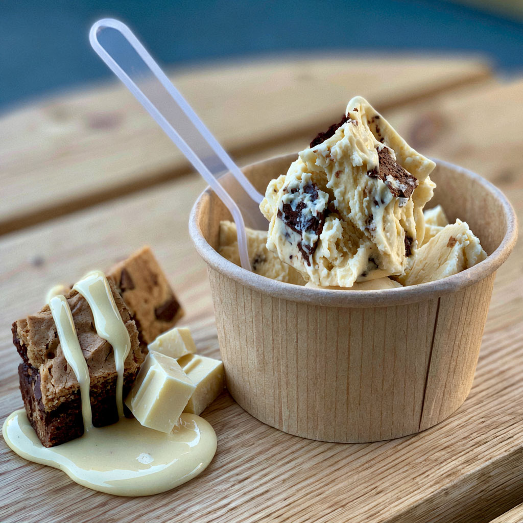White chocolate fudge brownie Ice Cream